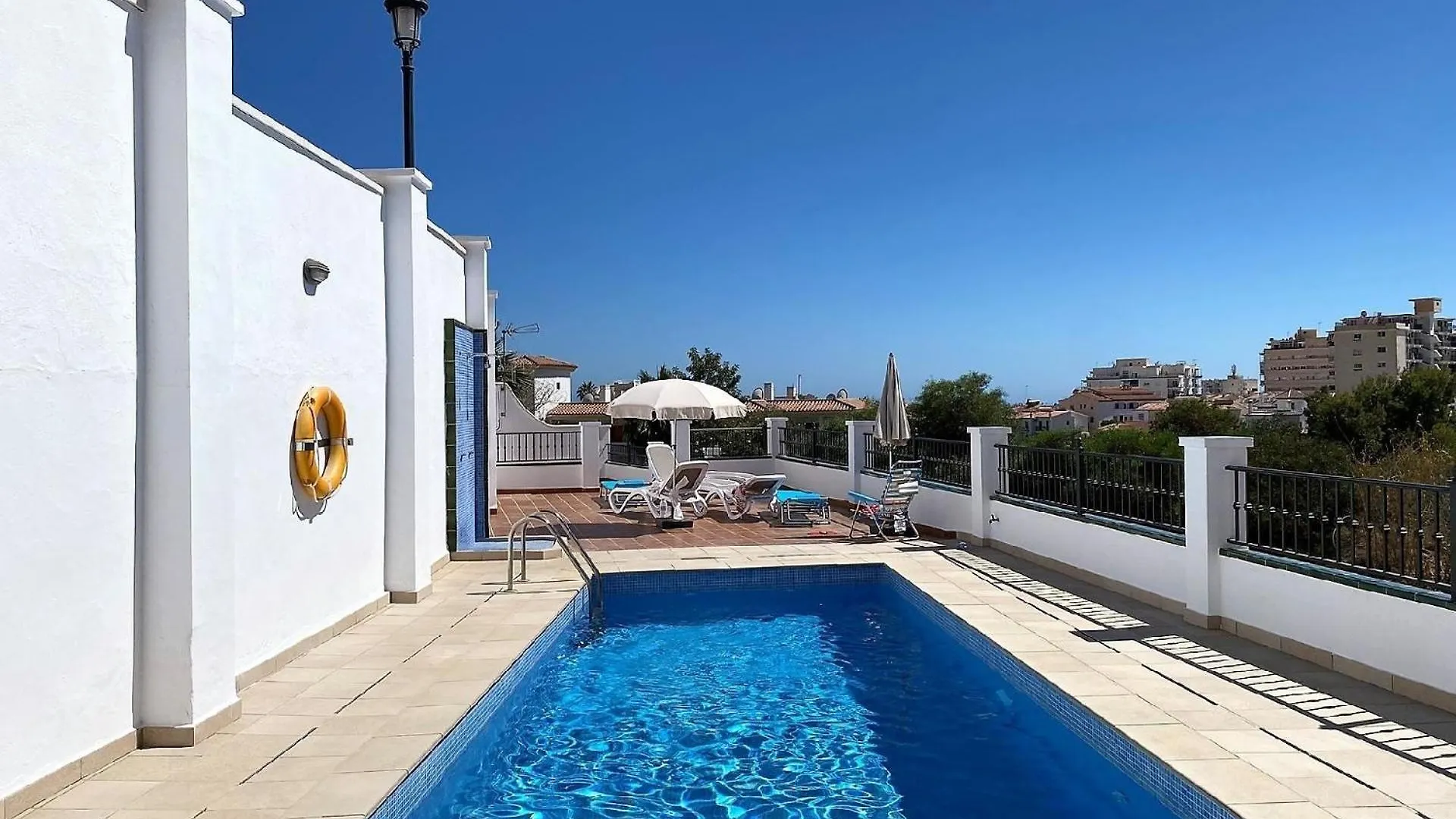 Ferienhaus Fuer 6 Personen Ca 200 Qm In Nerja, Andalusien Costa Del Sol Hébergement de vacances Nerja